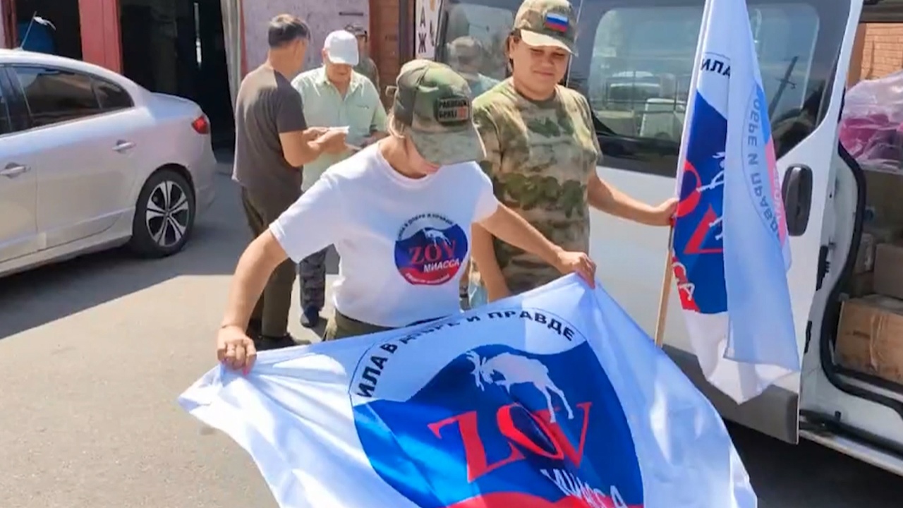 Женщины из Челябинской области доставили в ЛНР гуманитарную помощь 