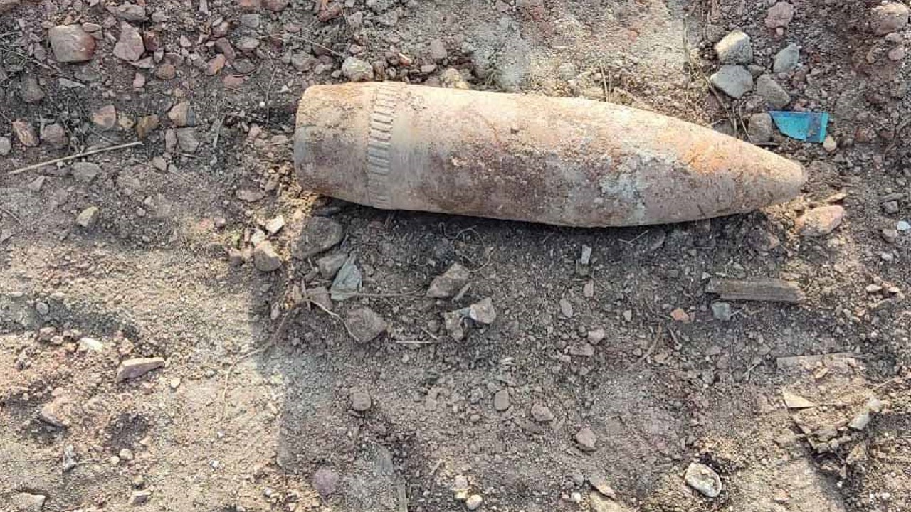 Мог взорваться: артиллерийский снаряд обнаружили на улице в Челябинске