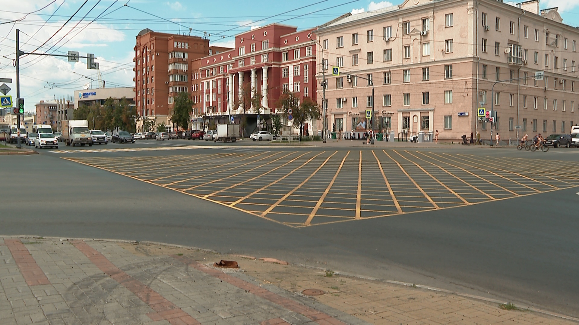 Быстрее на общественном транспорте: где в Челябинске появятся выделенные полосы 
