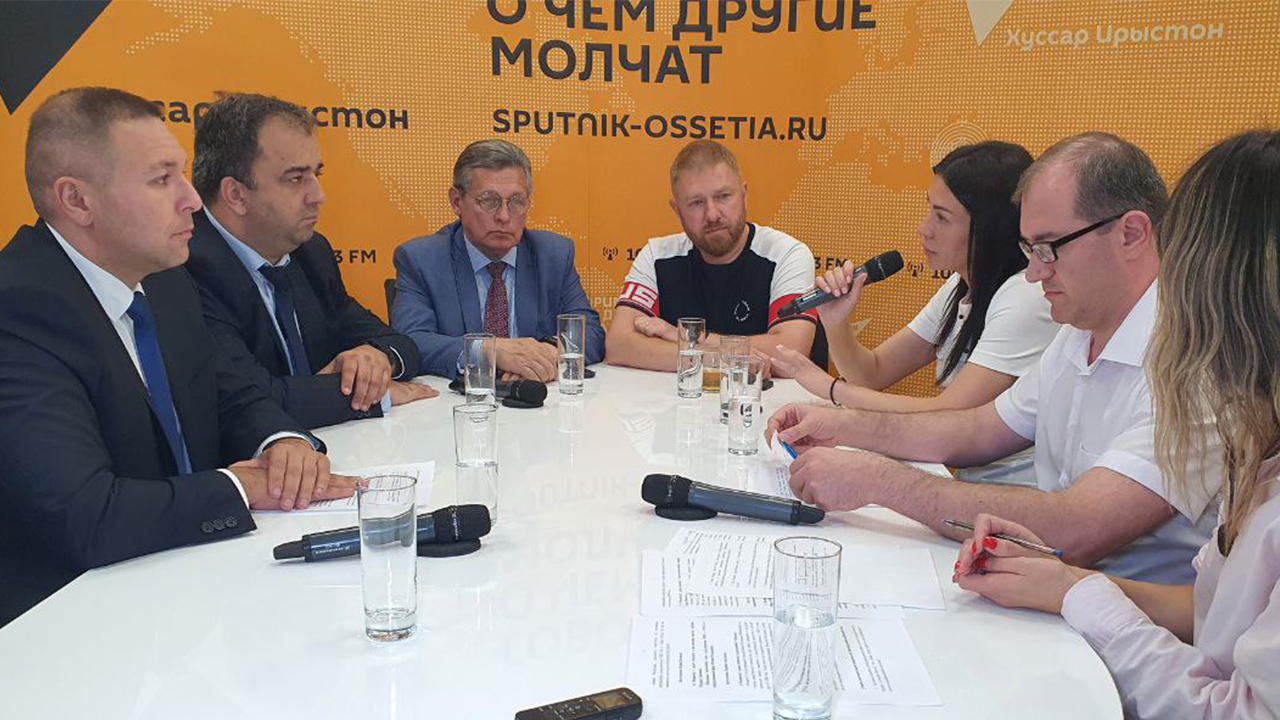 Рифат Сабитов обсудил взаимодействие российских и осетинских СМИ