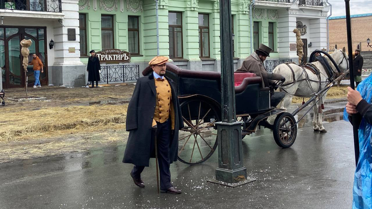 Купеческий город XIX века: как в Троицке снимали сериал с Сергеем Безруковым Купеческий город XIX века: как в Троицке снимали сериал с Сергеем Безруковым