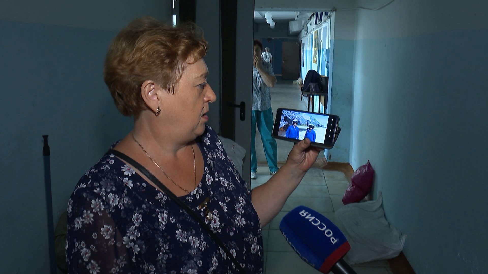Жители сел в Челябинской области вяжут маскировочные сети для нужд СВО