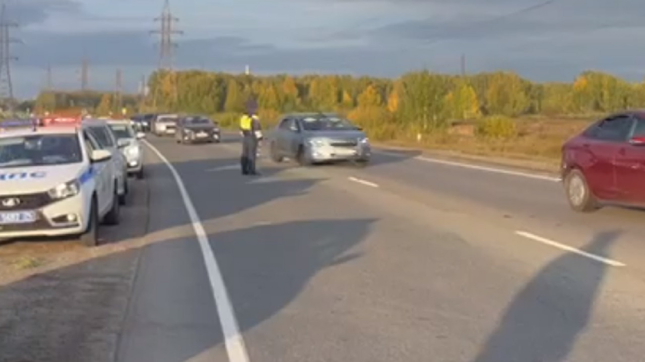 На трассе в Челябинской области мотоцикл врезался в "Газель": погибли двое