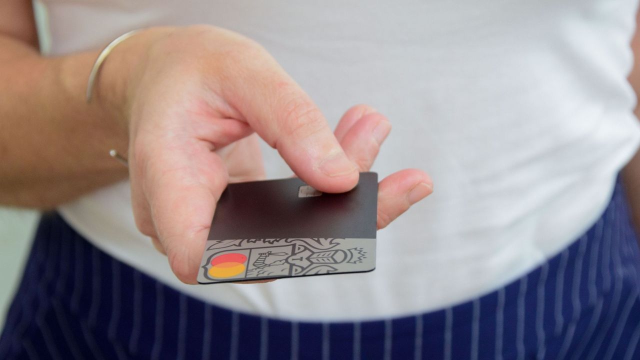 Как безопасно пользоваться банковскими картами - эксперты Банка России в Челябинске