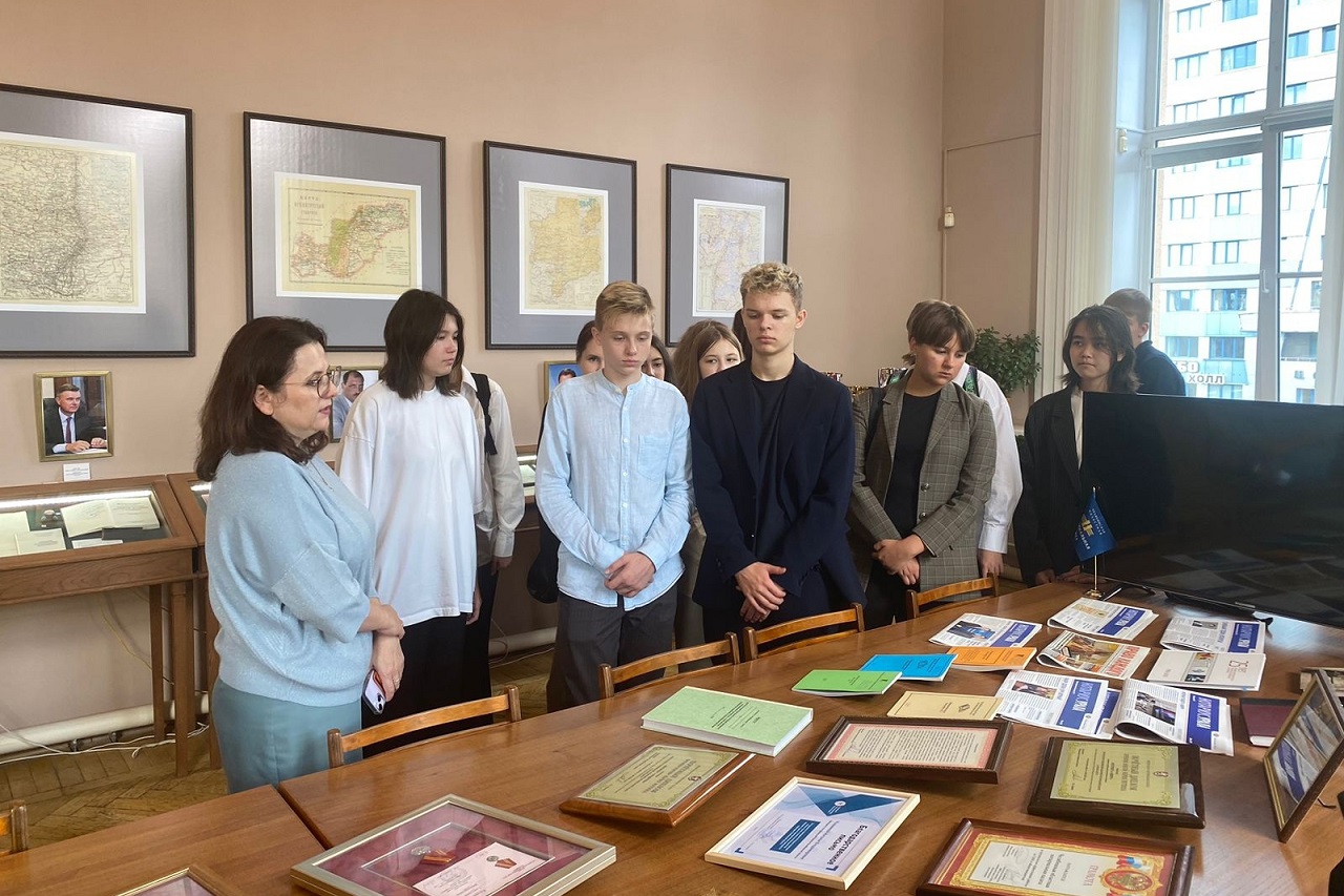 Школьников Челябинска познакомили с историей нотариальной палаты