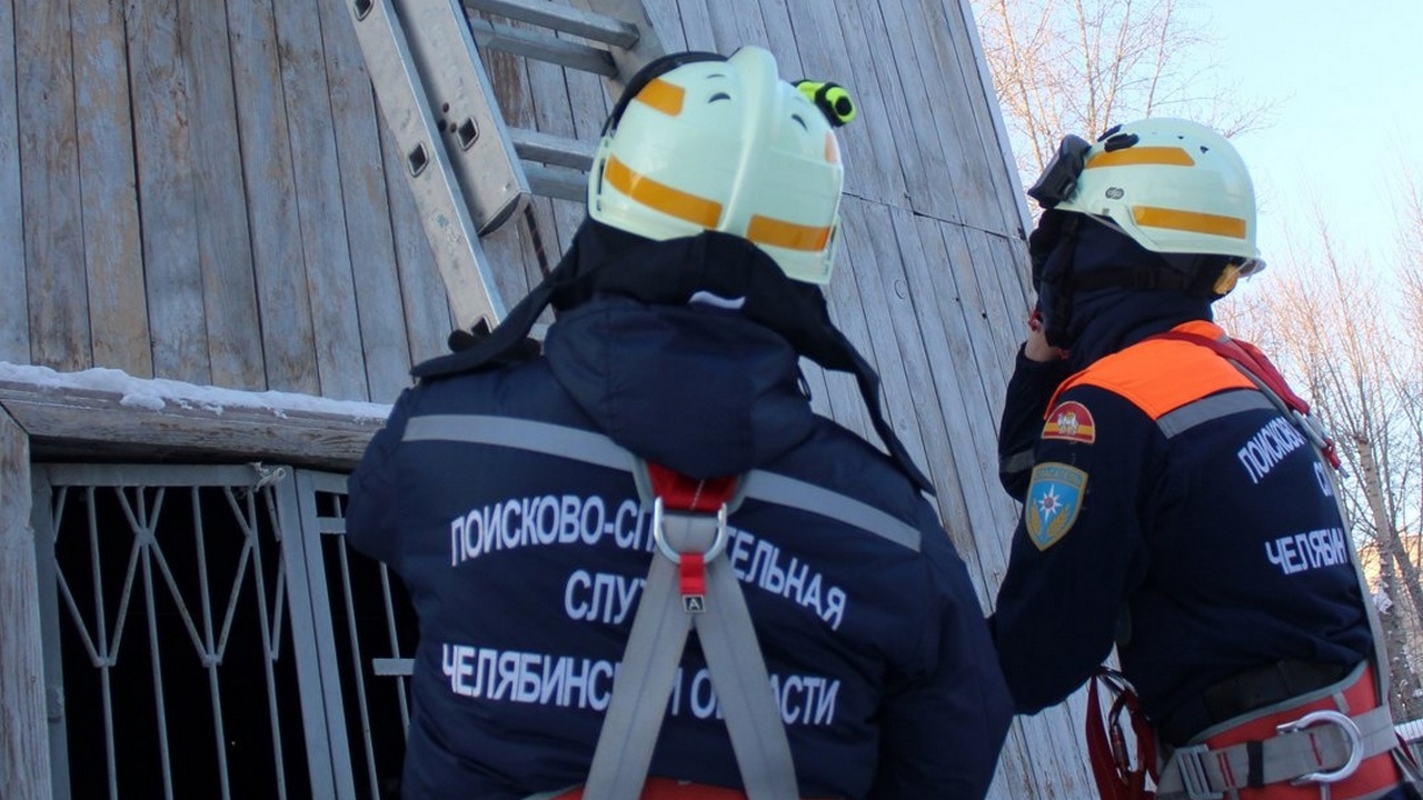 В Челябинской области спасли роженицу из запертой квартиры