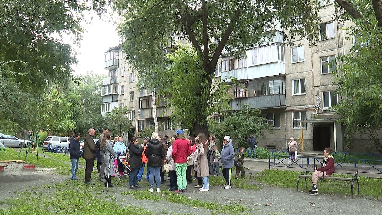 Подвалы топит, проводка не выдерживает: история двух домов в Челябинске 