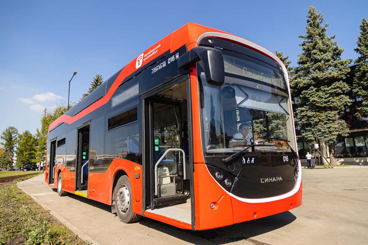 Иммерсивную экскурсию на троллейбусе совершили участники медиафорума в Челябинске