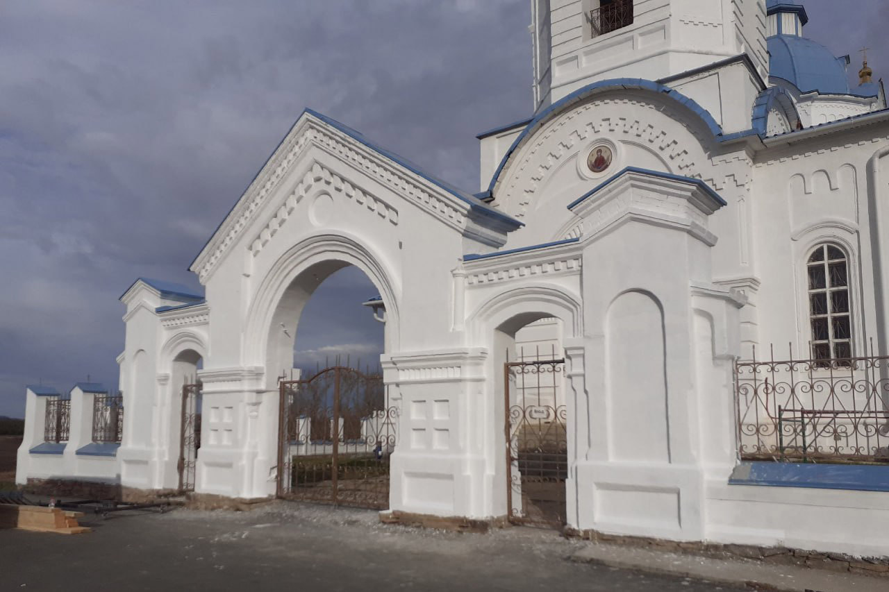 Старинные ворота храма восстановили в Челябинской области