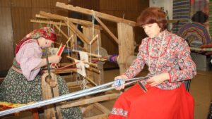 Старинные техники ручного ткачества представят на фестивале в Челябинской области