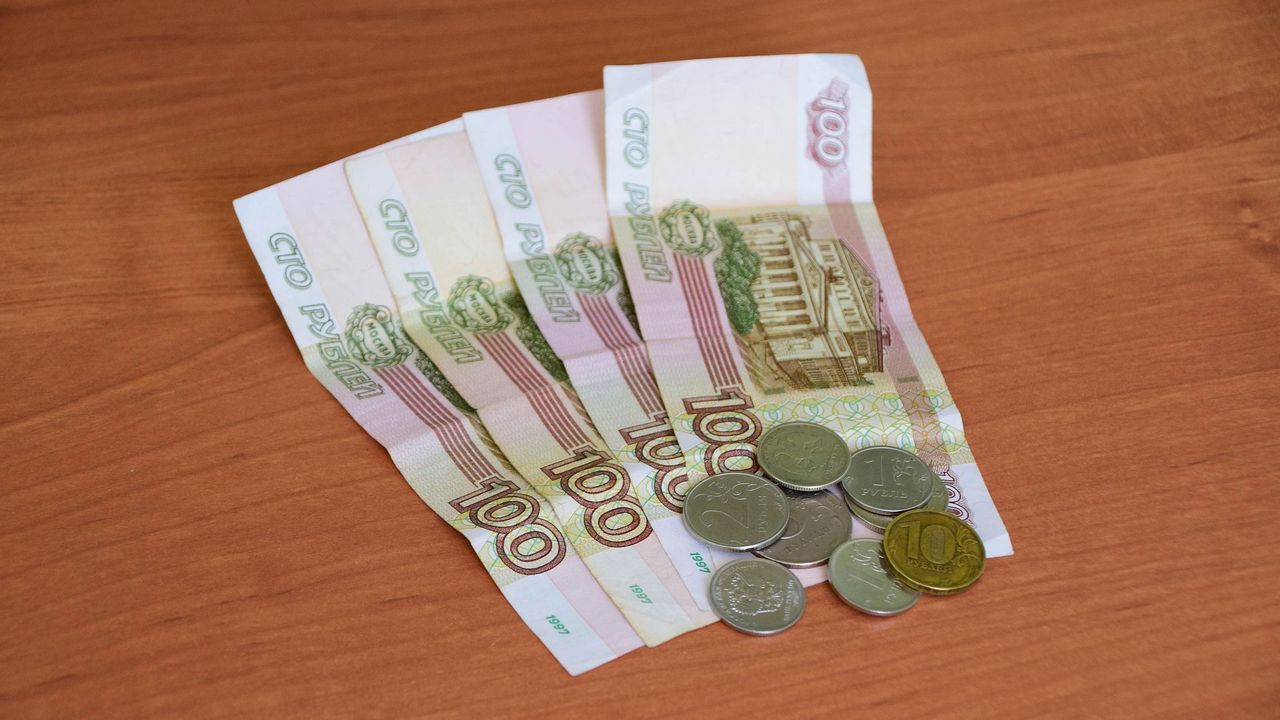 ЦБ показал жителям Челябинска старинные монеты и купюры
