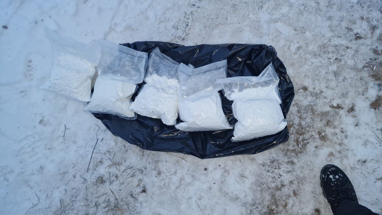 Задержали с 5 кг наркотиков: в Челябинской области осудили двух закладчиков