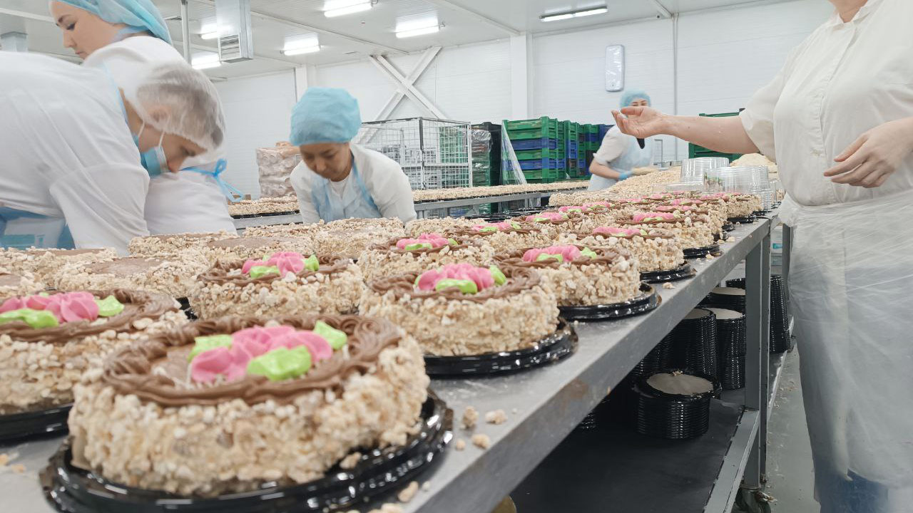Кондитерская фабрика в Челябинске ищет дегустатора тортов