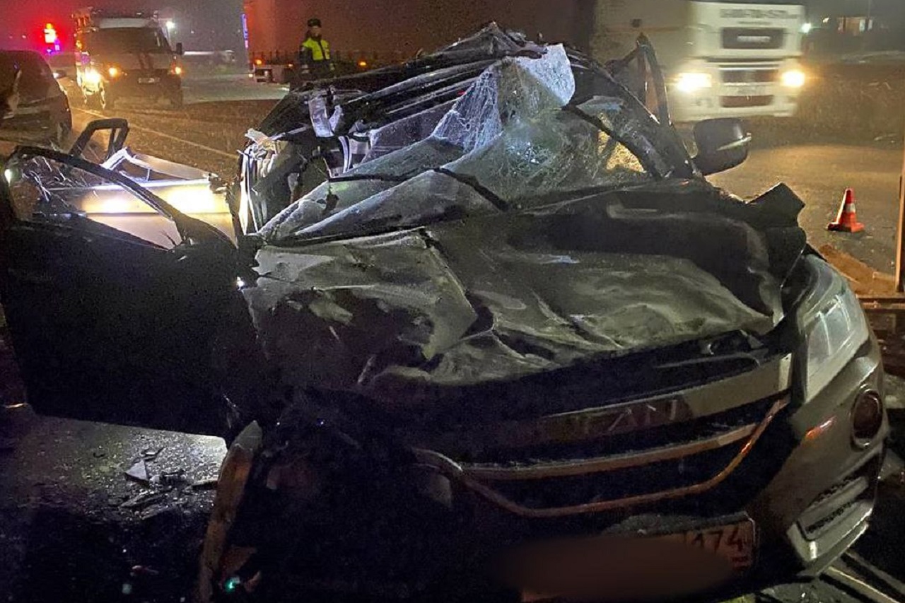 Водитель грузовика погиб в массовом ДТП под Челябинском