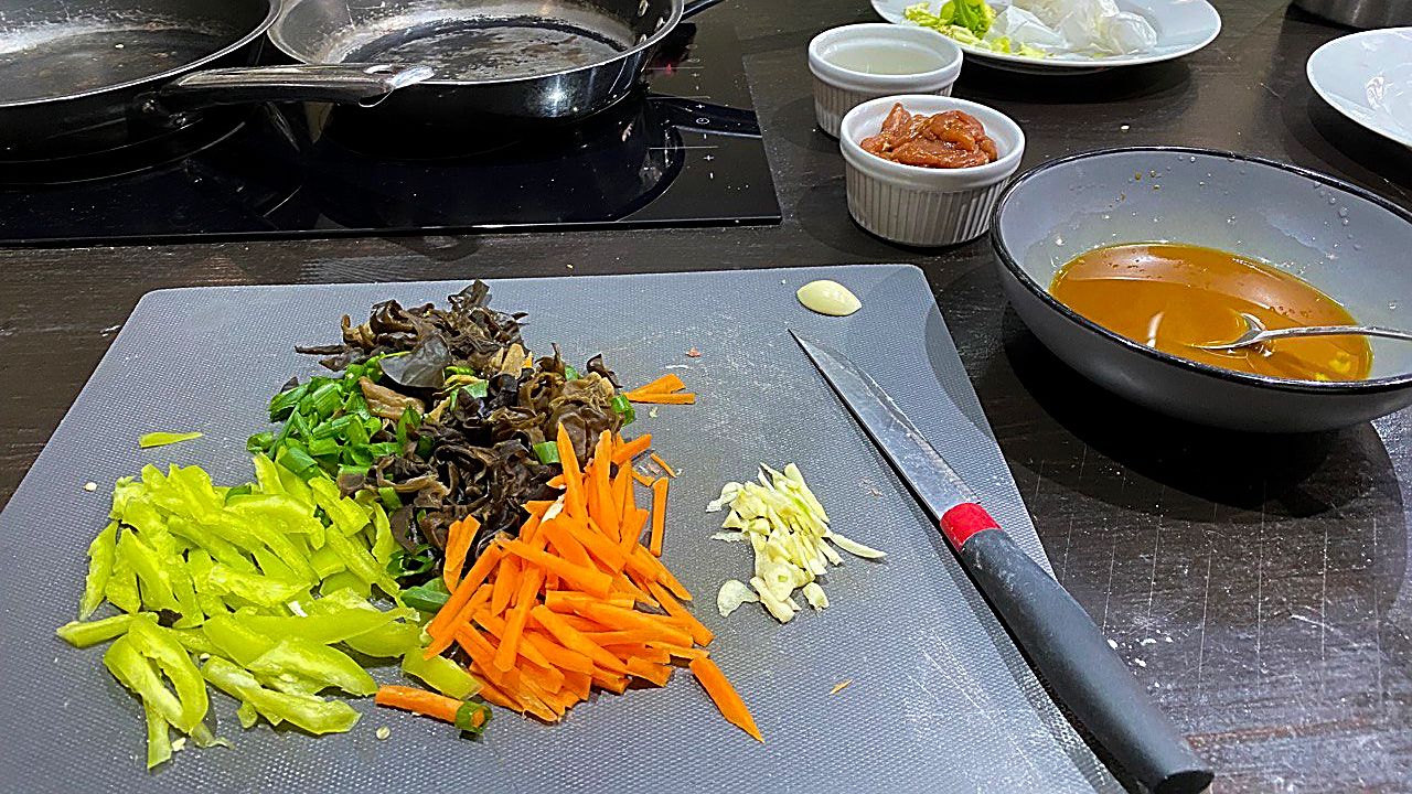 Прихожане храма в Челябинской области готовят для бойцов СВО домашние супы