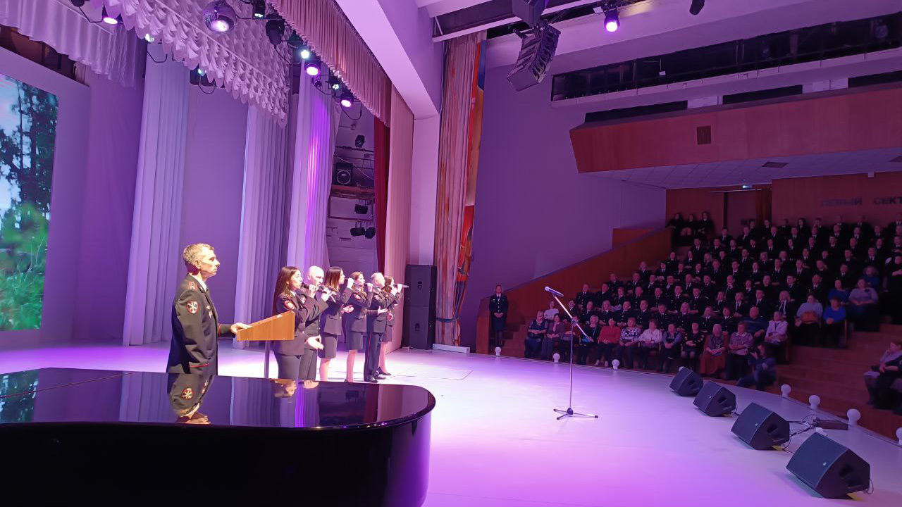 В Челябинске почтили память погибших сотрудников полиции