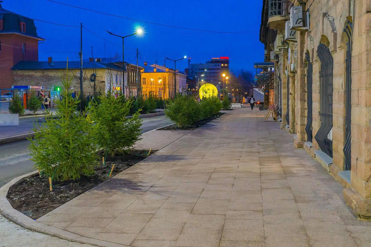 В центре Челябинска благоустроили старинную улицу В центре Челябинска благоустроили старинную улицу