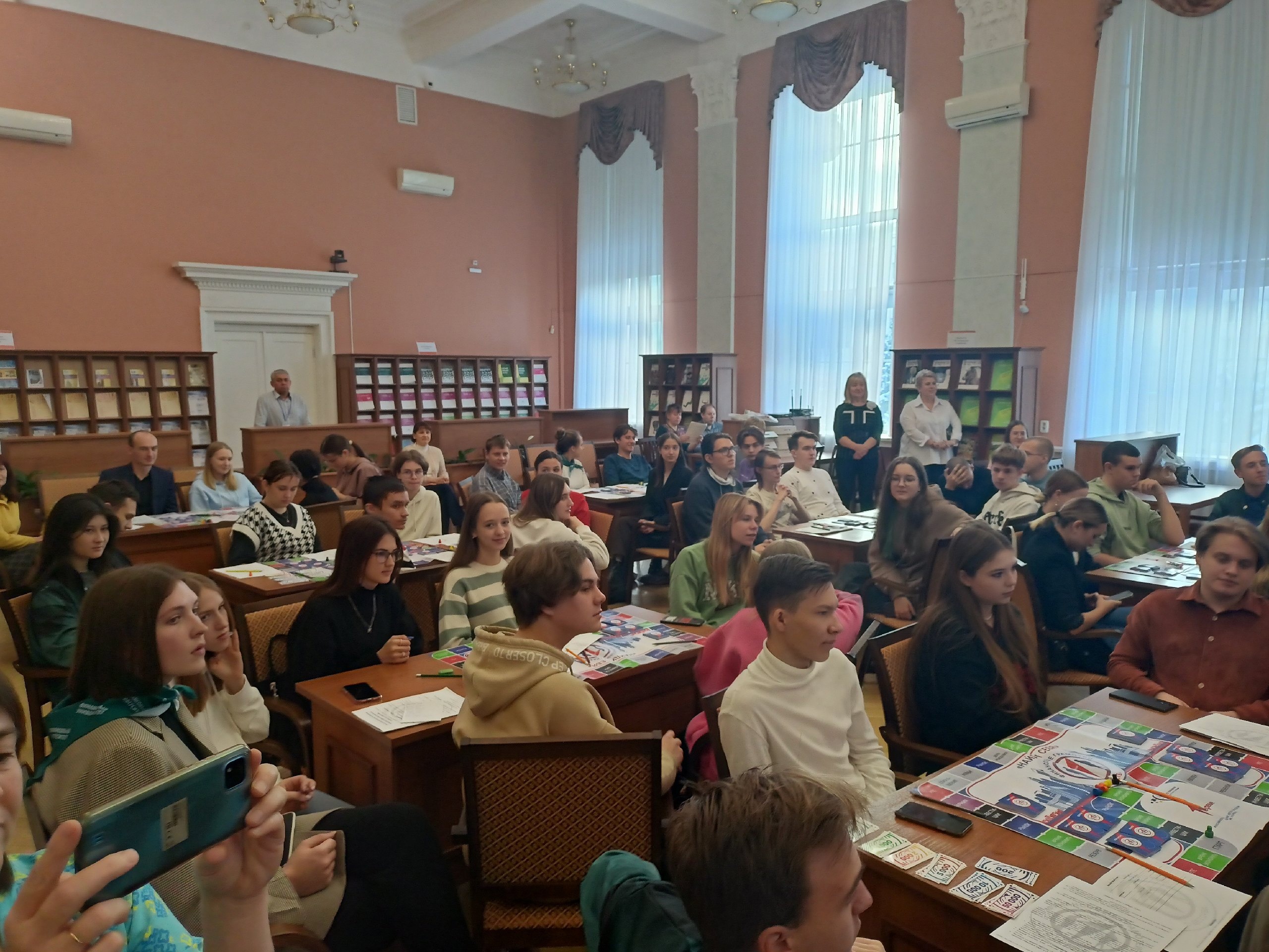 В Челябинске рассказали, что сделала с деньгами современная Муха-Цокотоуха В Челябинске рассказали, что сделала с деньгами современная Муха-Цокотоуха