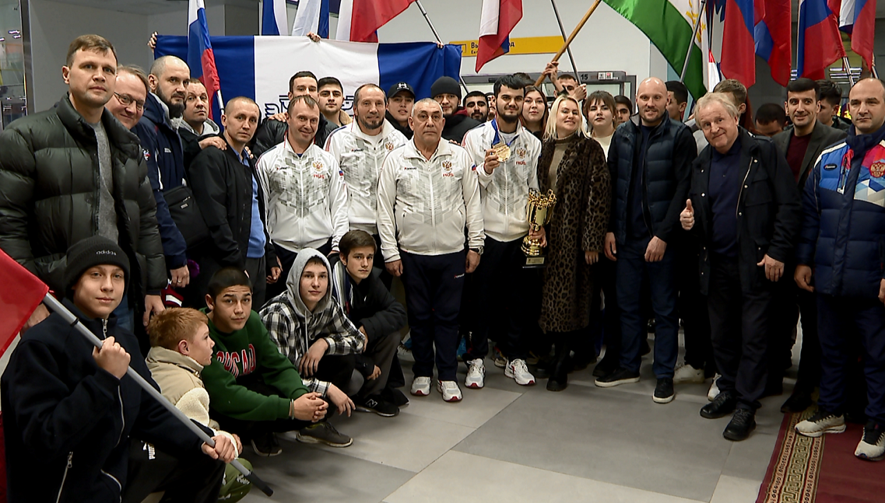 Челябинец Ахмадшох Махмадшоев стал победителем Первенства Европы по боксу