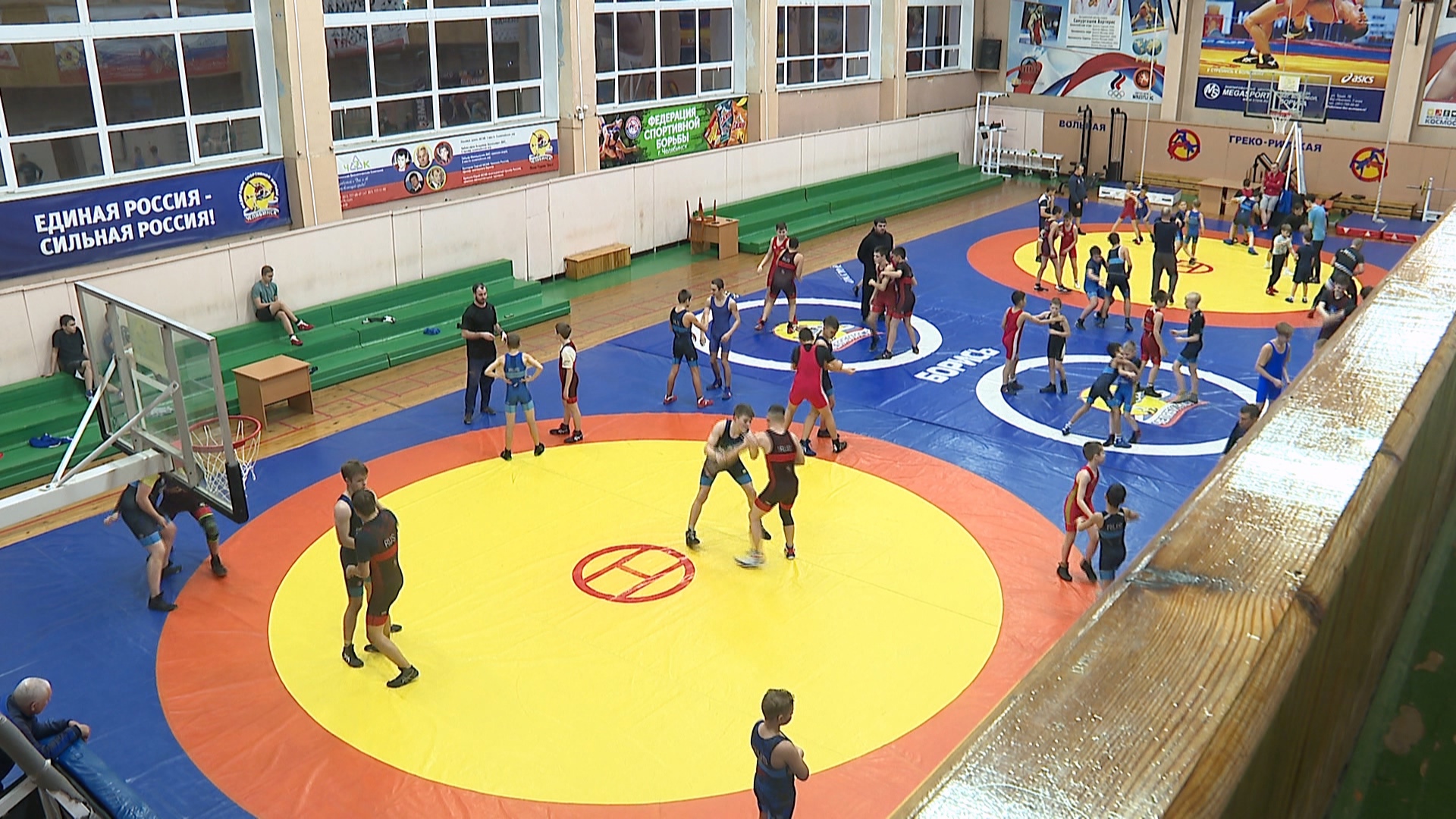 Старший тренер юниорской сборной по греко-римской борьбе дал мастер-класс в Челябинске 