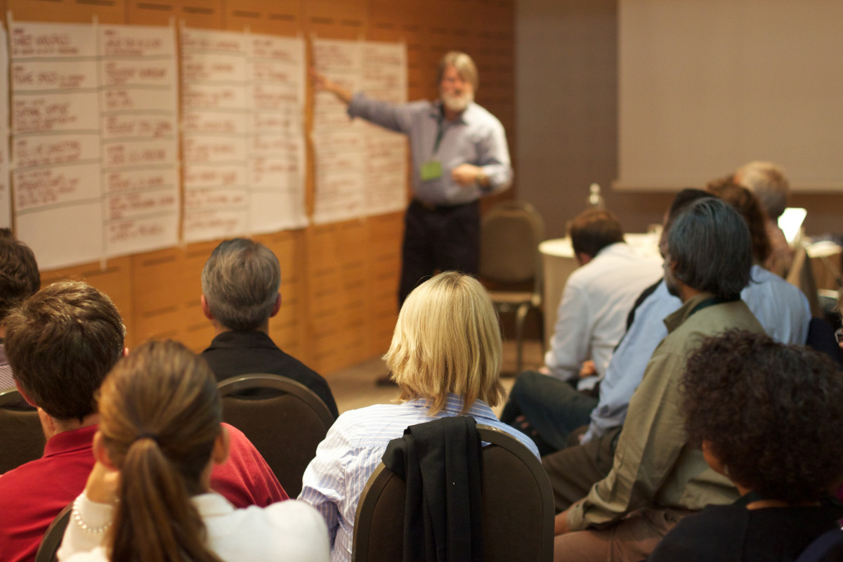 Бесплатные лекции для старшеклассников и студентов организовали в Челябинске