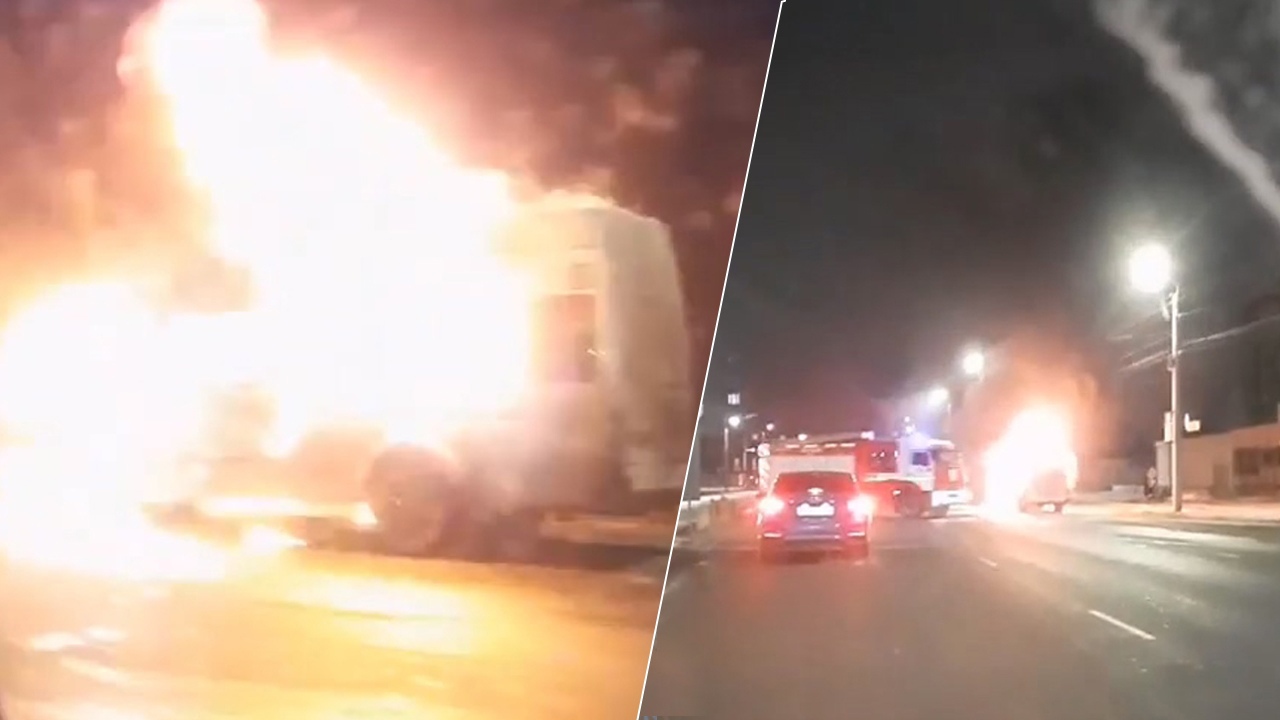 Маршрутка сгорела на остановке общественного транспорта в Челябинске