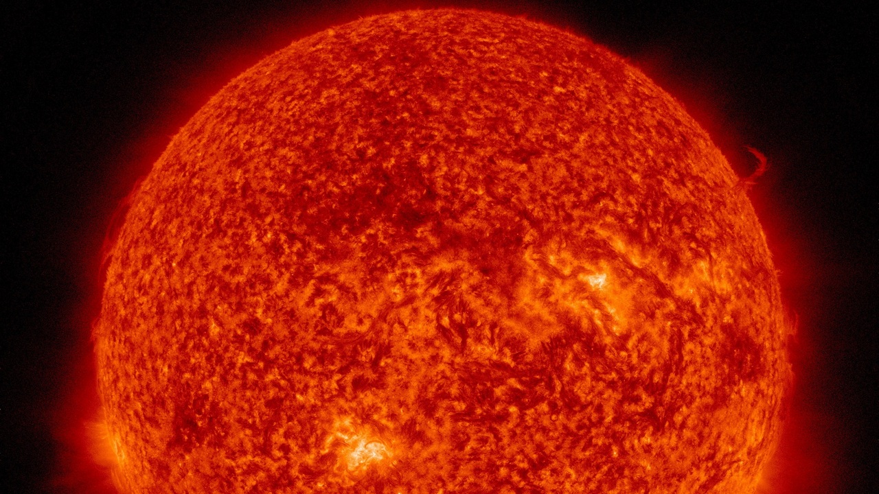 Солнце бушует: астрофизики предупреждают о серии магнитных бурь