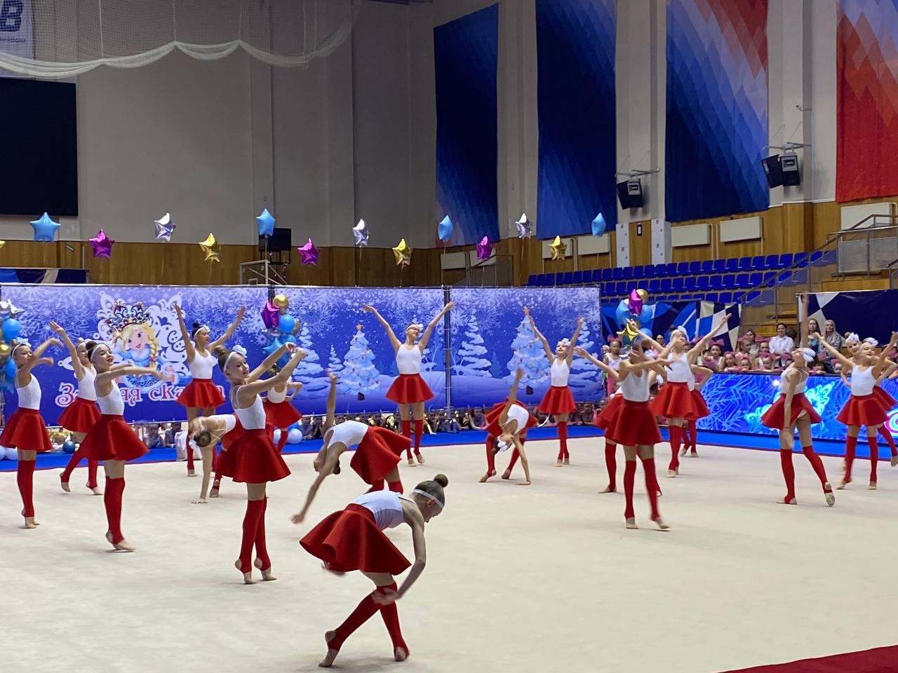 В Челябинске состоялся фестиваль по художественной гимнастике "Зимняя сказка"