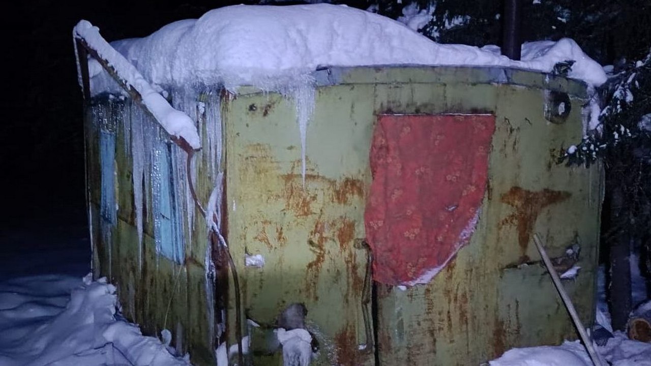 Трое охотников из Челябинской области чуть не замерзли в лесу в 40-градусный мороз