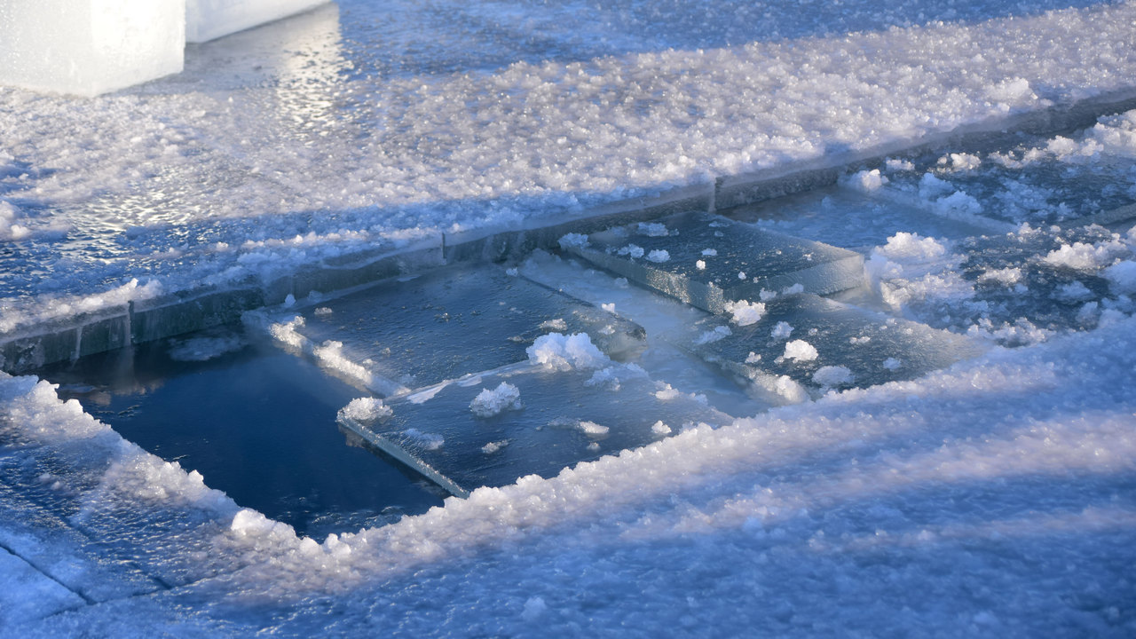 Массовое обливание ледяной водой пройдет в Челябинской области