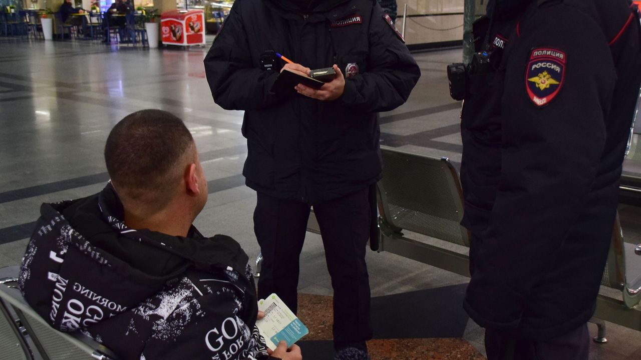 В Челябинской области за год депортировали из страны почти 1500 мигрантов В Челябинской области за год депортировали из страны почти 1500 мигрантов