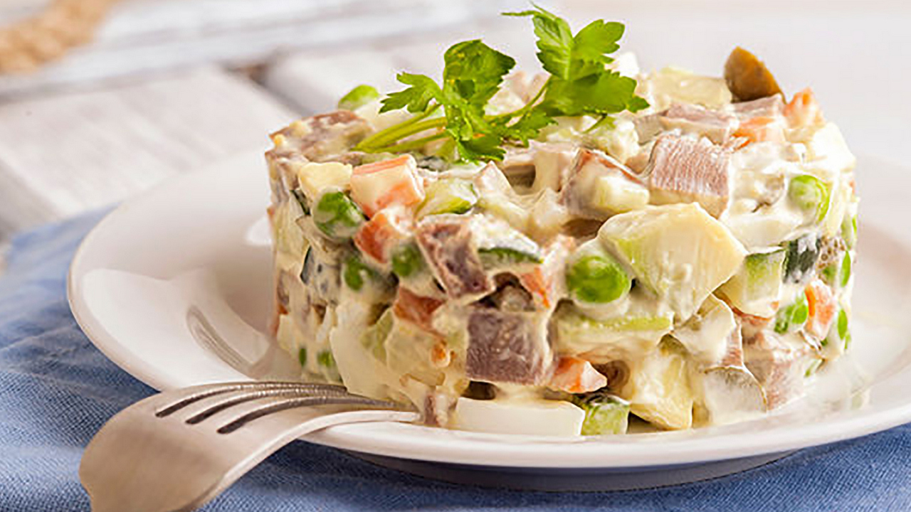 Как подорожал оливье в Челябинске за год – расчеты экономистов