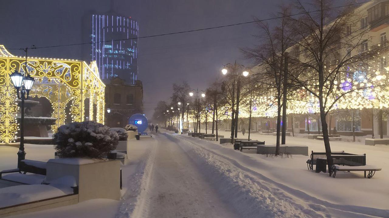 В Челябинске рекордно упало атмосферное давление