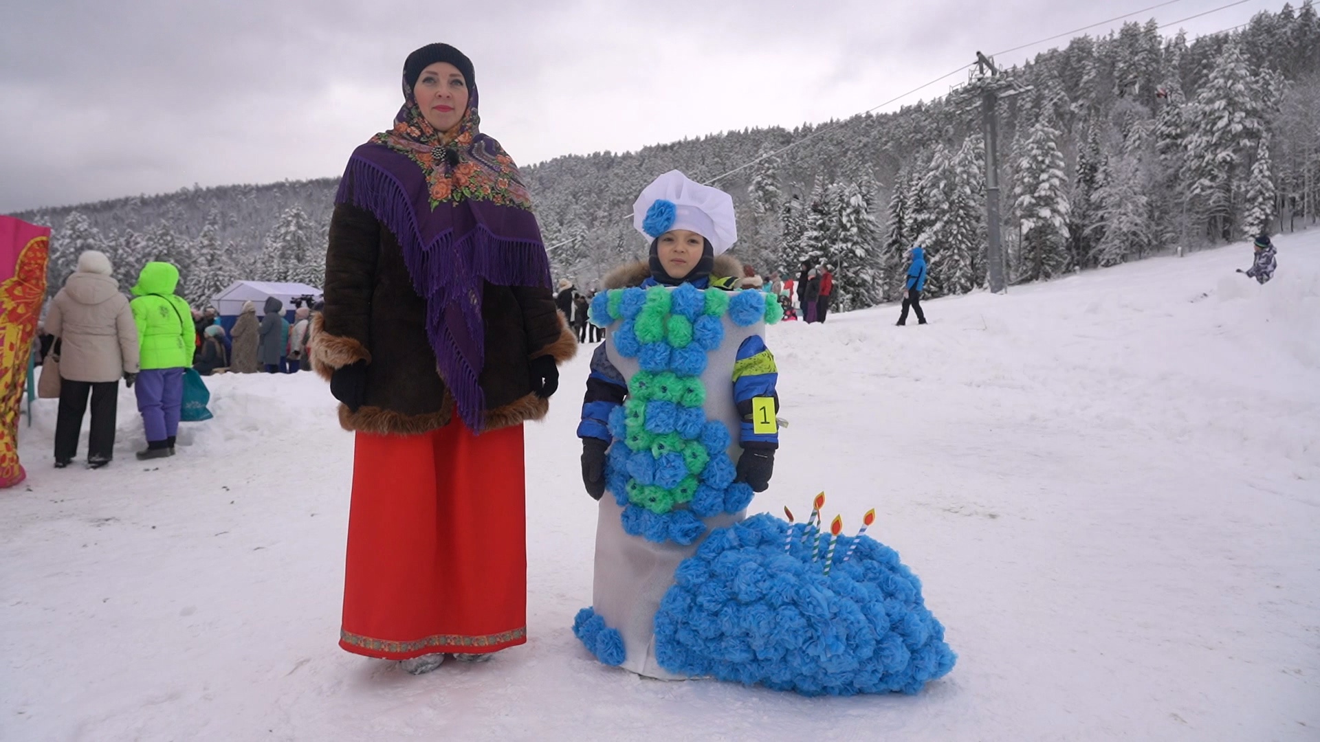 Расписные валенки показали на фестивале ремесел в Челябинской области  