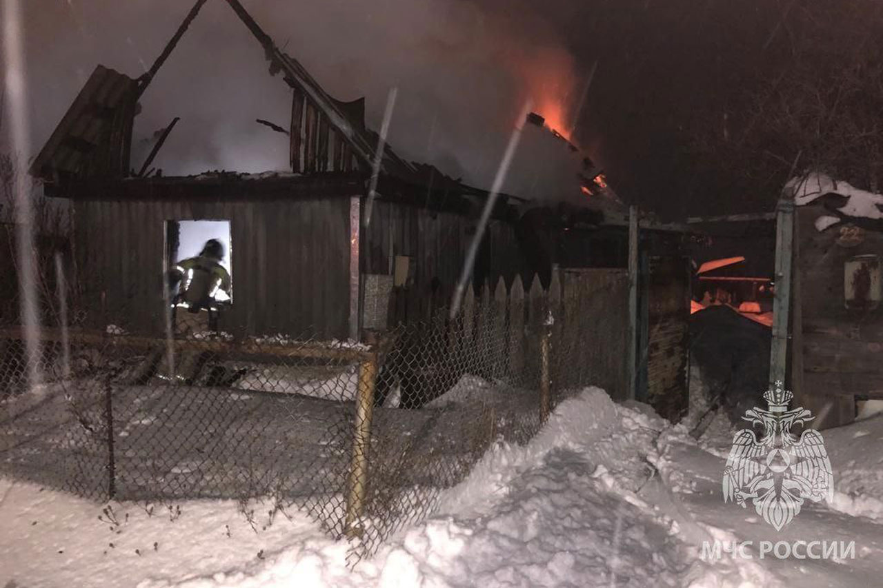 Женщина погибла при пожаре в жилом доме в Челябинской области