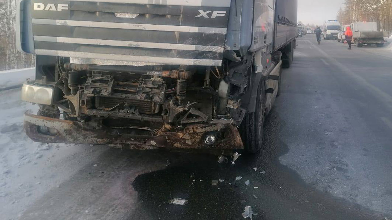 Девушка погибла после ДТП с фурой на трассе М5 в Челябинской области