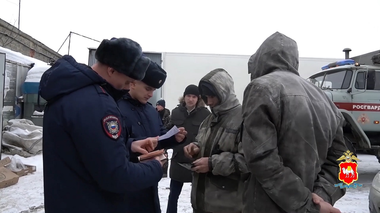 Более 400 нелегальных мигрантов накажут в Челябинской области
