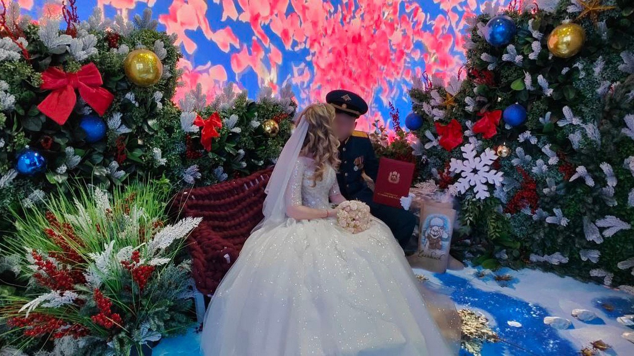 Две свадьбы сыграли на выставке "Россия" в день рождения Челябинской области