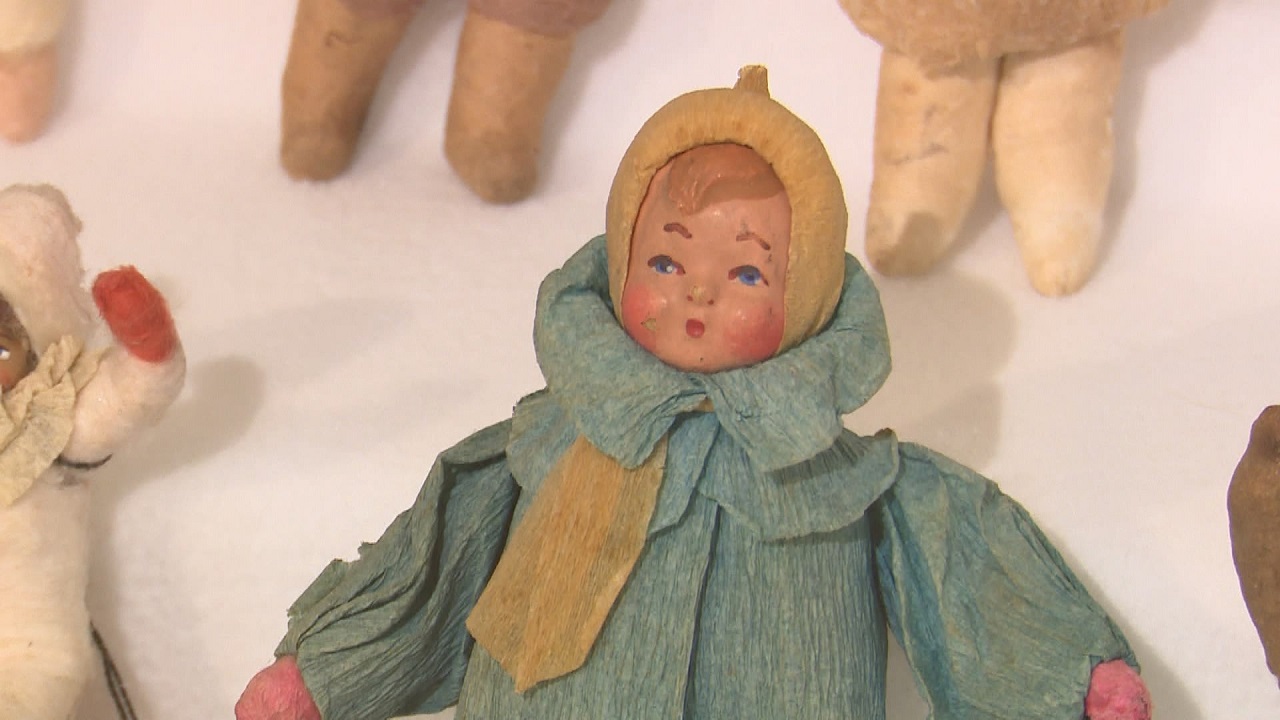 Им почти 100 лет: жители Челябинска смогут увидеть редкие елочные игрушки