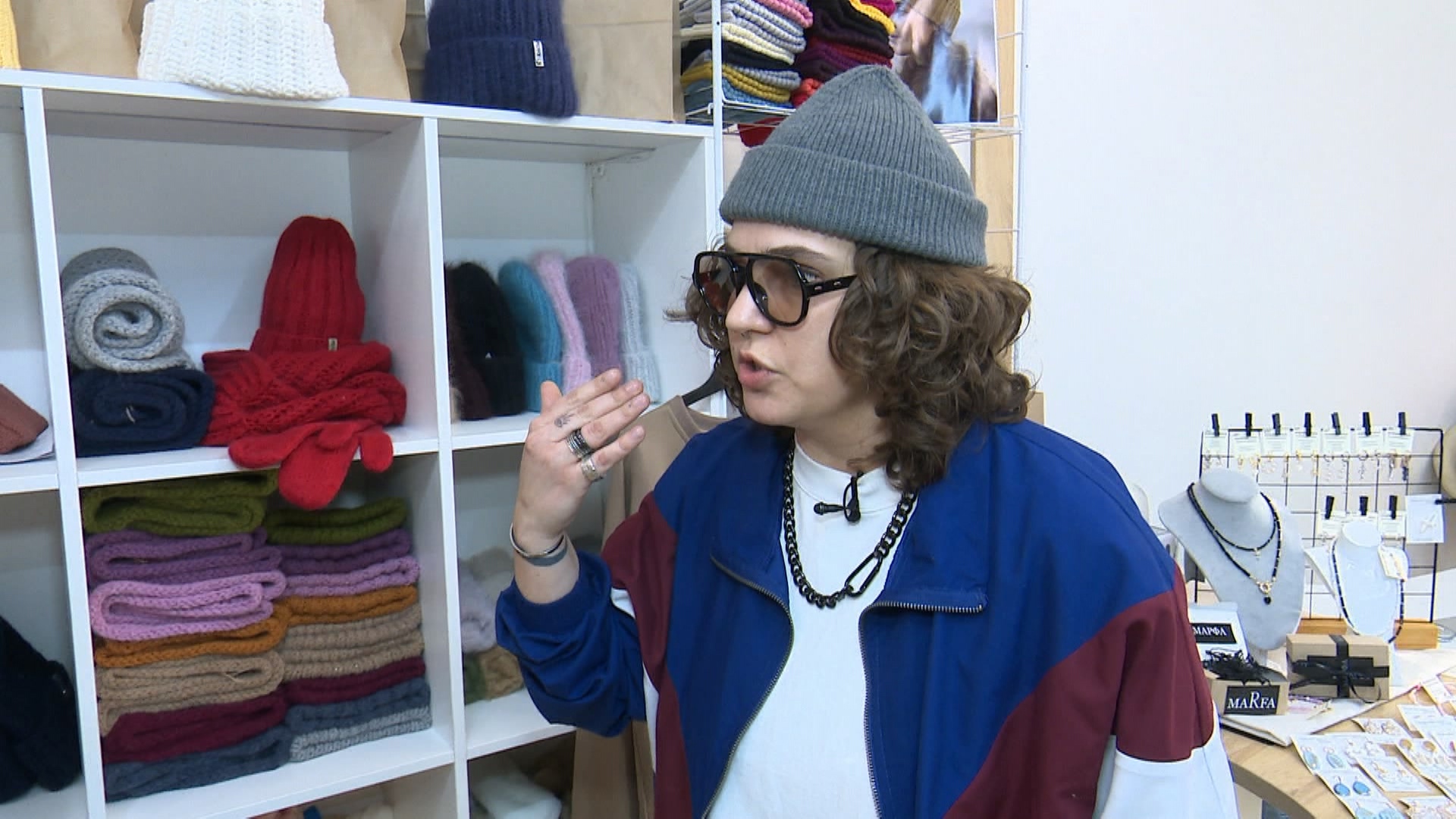 Формовки из СССР и ушанки: какие шапки в моде этой зимой в Челябинске 