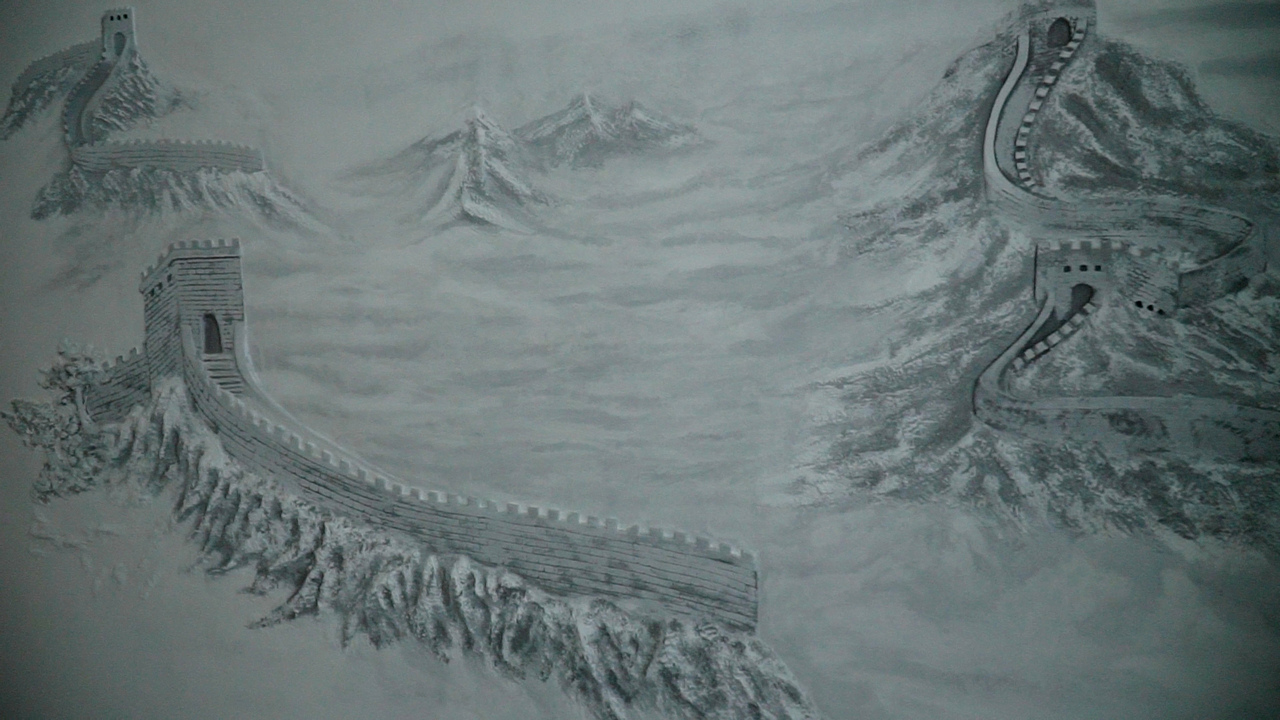 Житель Аши потерял возможность ходить, но начал делать изящные картины из гипса