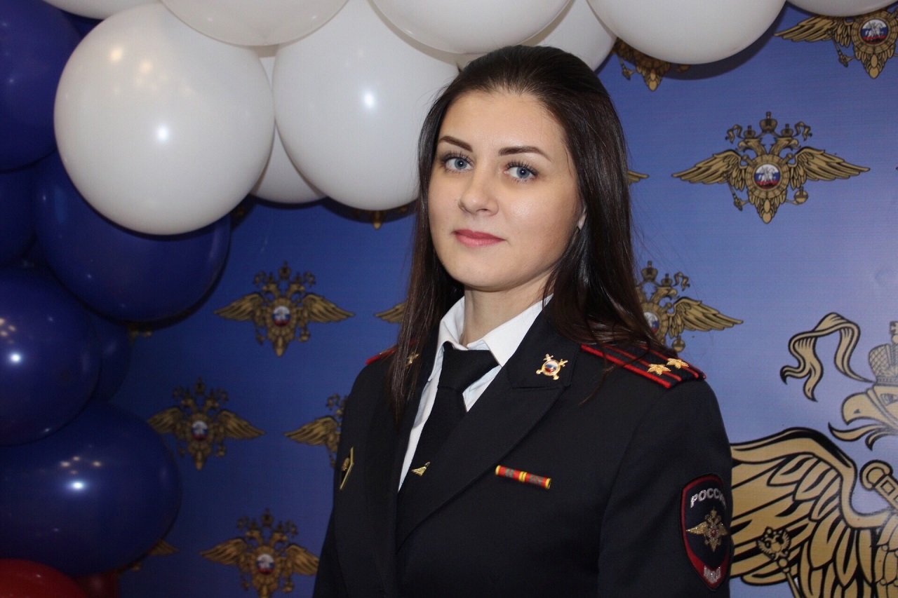 Девушка-полицейский в Челябинской области в одиночку задержала двух преступников Девушка-полицейский в Челябинской области в одиночку задержала двух преступников