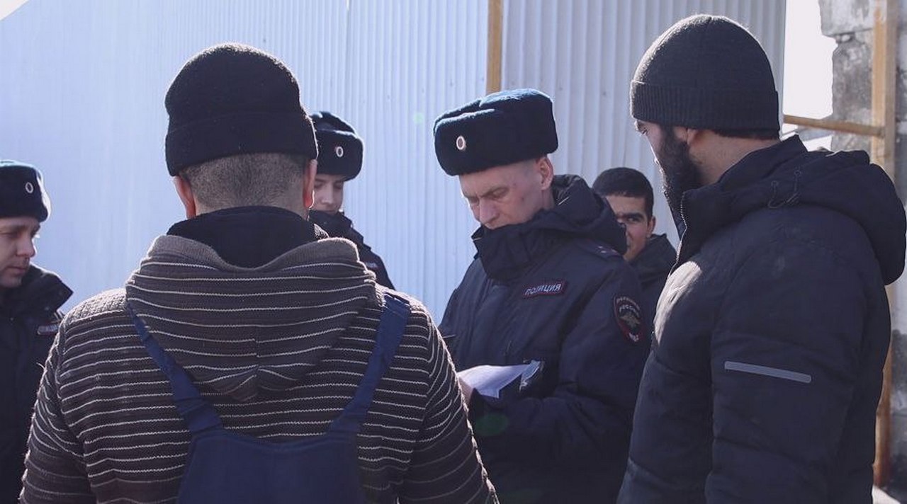 Из Челябинской области выдворили 22 иностранца-нарушителя