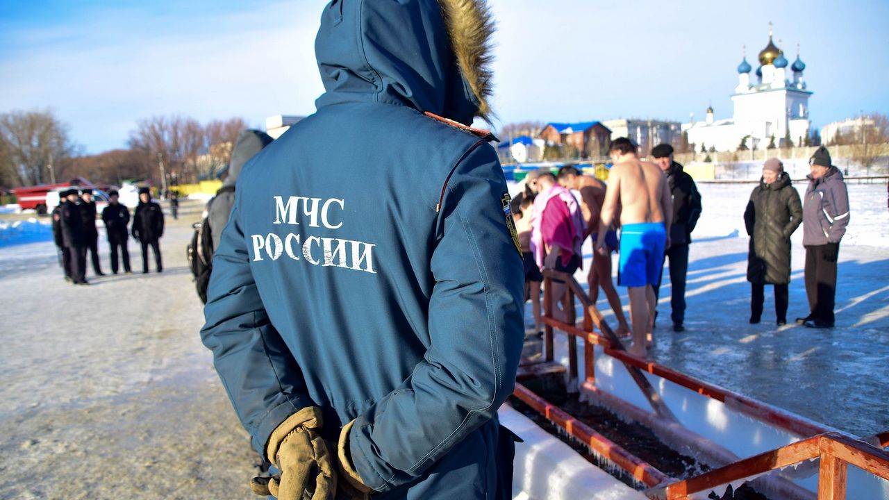 Челябинские эксперты дали советы, как безопасно окунуться в прорубь на Крещение Челябинские эксперты дали советы, как безопасно окунуться в прорубь на Крещение
