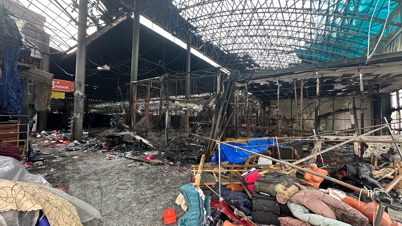 "Сгорели почти все товары": последствия пожара на рынке "Восточный город" в Челябинске