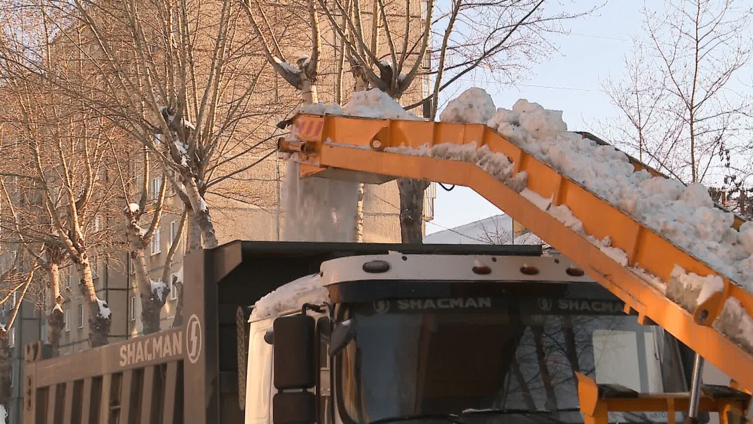 Расписание катка локомотив вологда. Город локомотив режим работы. Торговый комплекс город локомотив, оренбург. Город локомотив режим работы. Тц локомотив оренбург.