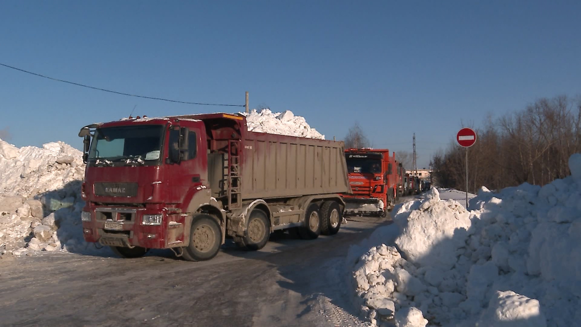 Куда увозят снег: съемочная группа ГТРК "Южный Урал" побывала на ледяном полигоне