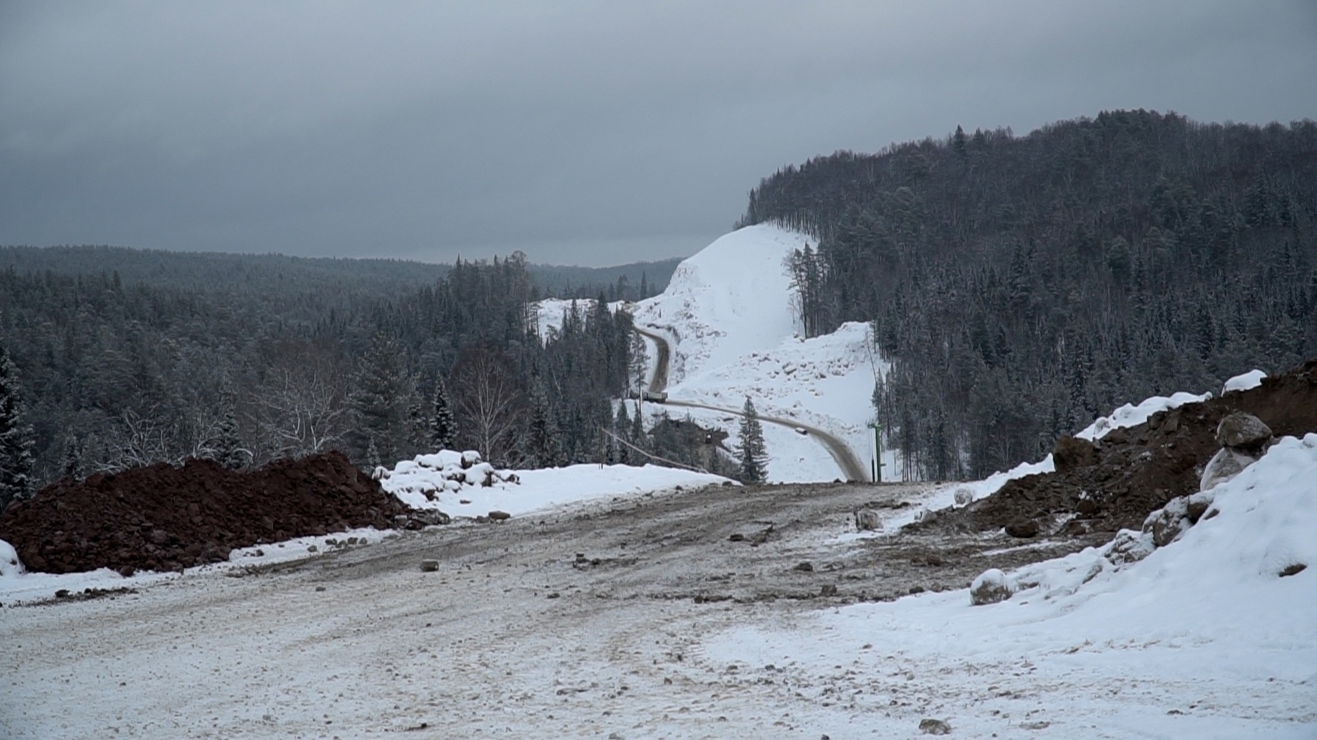 Самую протяженную эстакаду в Челябинской области строят в Ашинском районе Самую протяженную эстакаду в Челябинской области строят в Ашинском районе