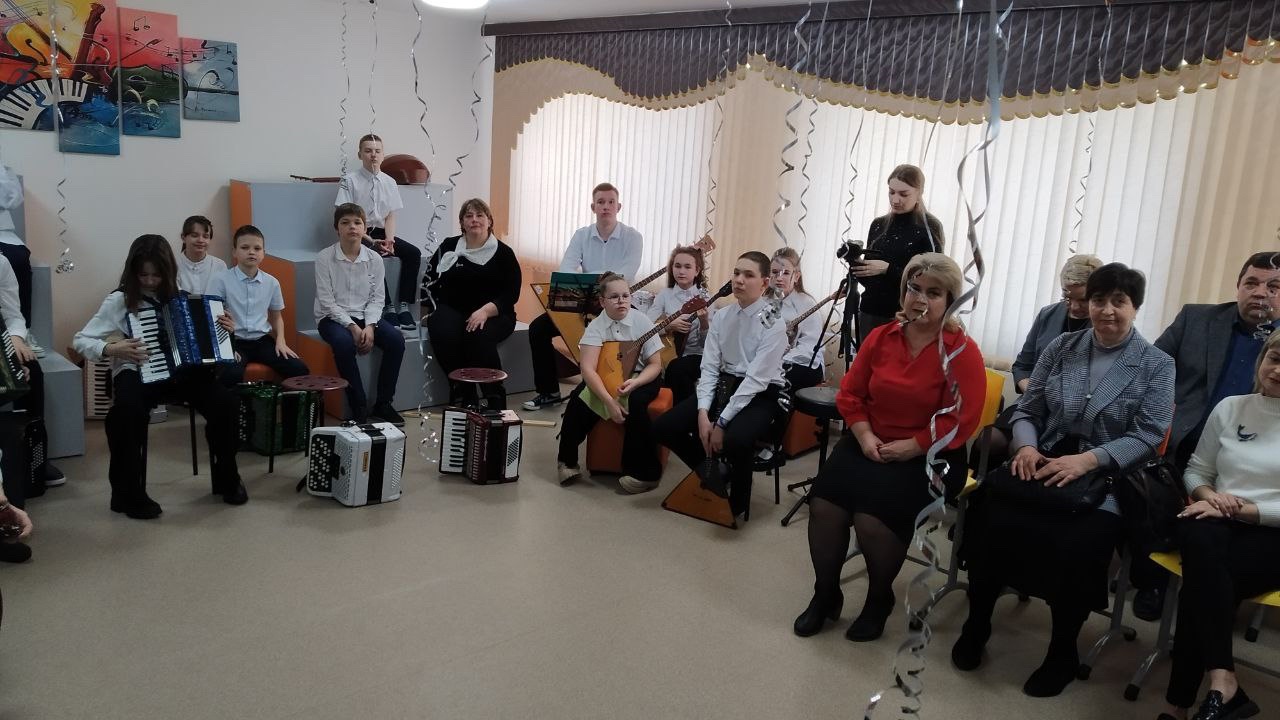 На Южном Урале слабослышащих детей учат петь и играть на музыкальных инструментах
