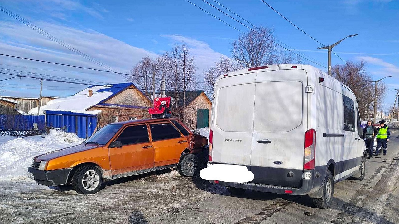 Женщина и двое грудных детей пострадали в ДТП в Каслях Женщина и двое грудных детей пострадали в ДТП в Каслях